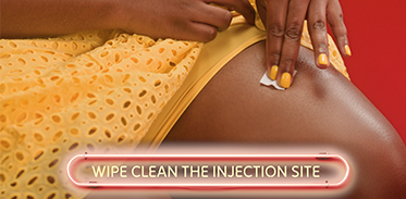 Demonstration of cleaning the injection site. Demonstration of cleaning the injection site.